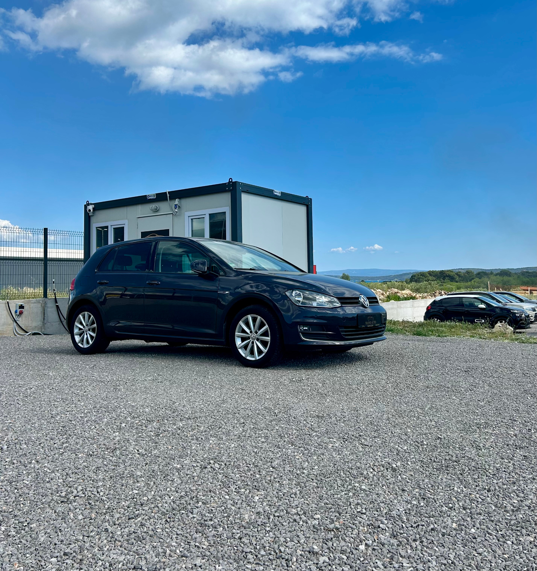 Free shuttle van to Split Airport